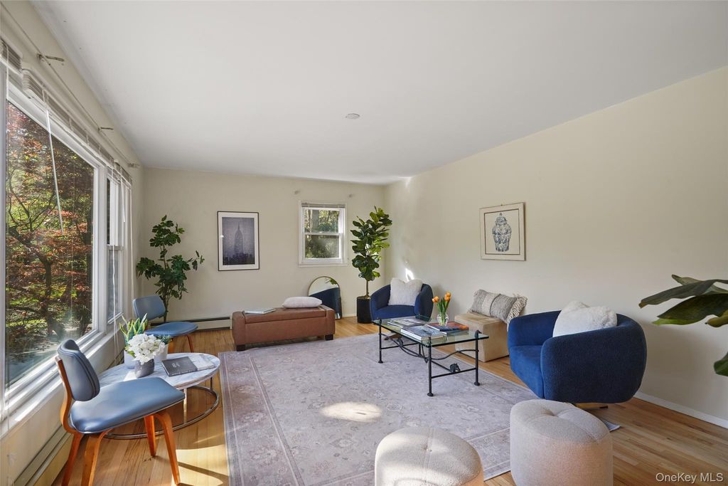 Photo of 2 Rockledge Road, Bronxville, NY 10708 (MLS # 987796)