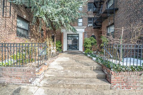 Homes For Sale - 3131 54TH Street St #3K<br/> Woodside, NY 11377