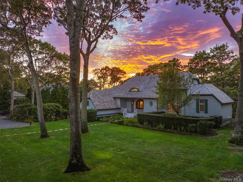 Photo of 8 Fish Creek Lane, Remsenburg, NY 11960 (MLS # 927021)