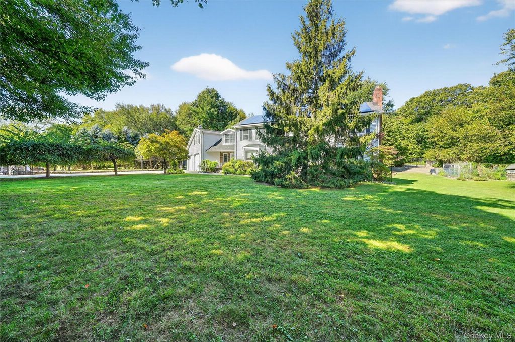Photo of 11 Knollwood Drive, Ossining, NY 10562 (MLS # 922416)