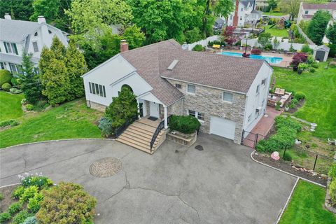 2525 Beverly Road Merrick NY 11566