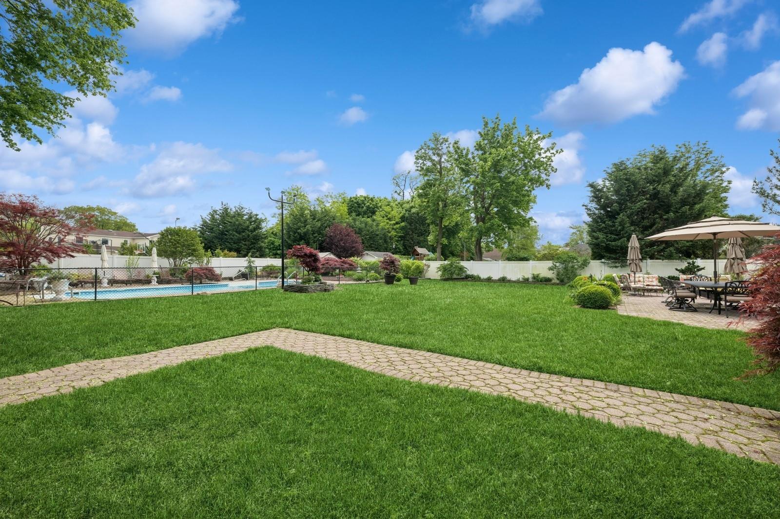 2525 Beverly Road, Merrick, New York image 26
