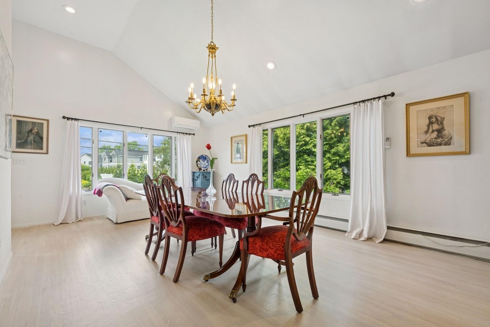 2525 Beverly Road, Merrick, New York image 9