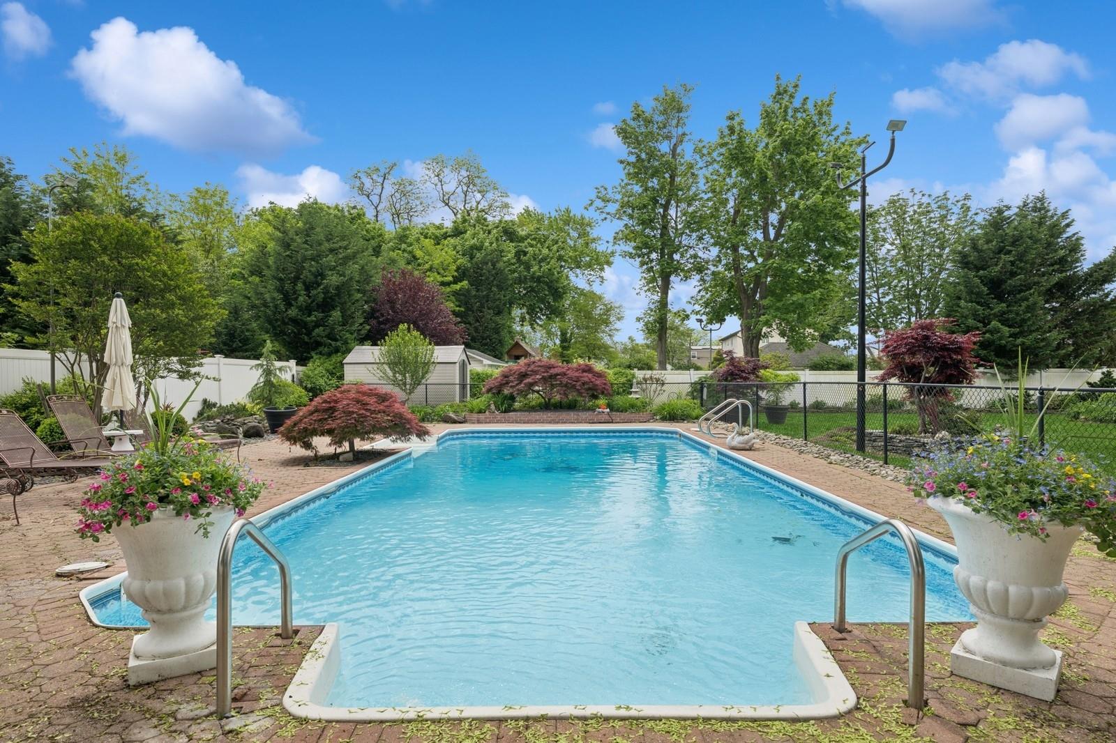 2525 Beverly Road, Merrick, New York image 25