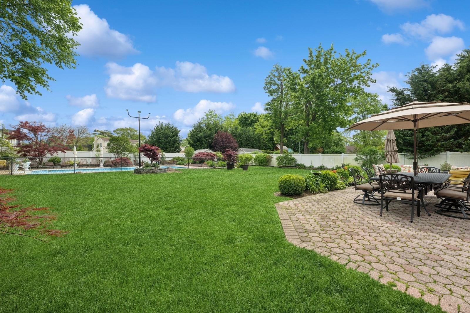2525 Beverly Road, Merrick, New York image 29