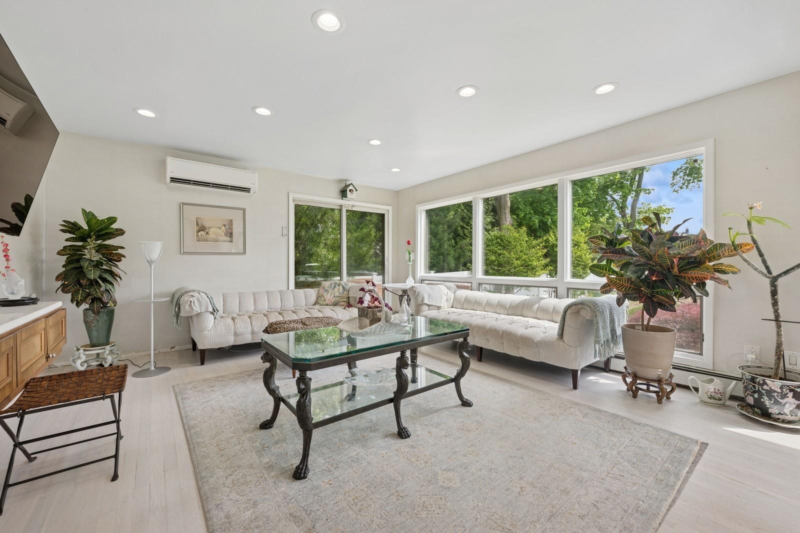 2525 Beverly Road, Merrick, New York image 15
