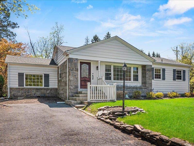 76 S Airmont Road, Suffern, New York image 2