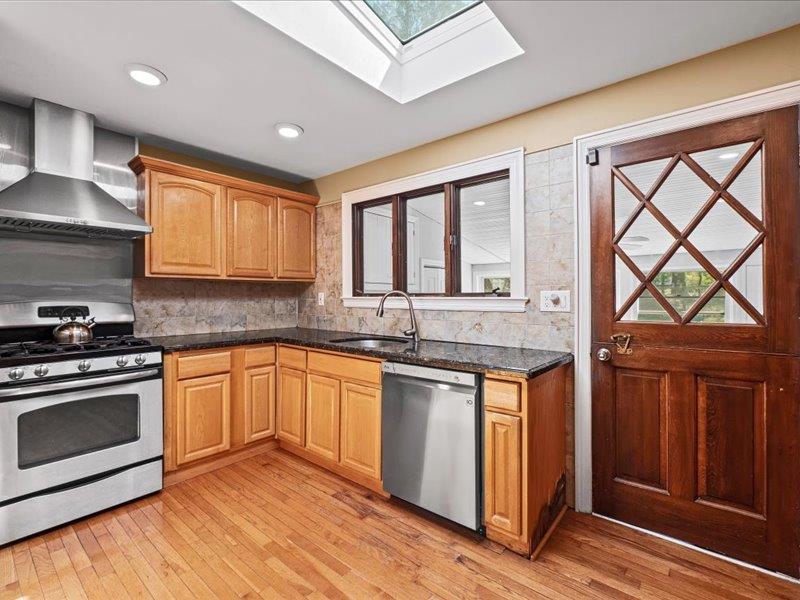 76 S Airmont Road, Suffern, New York image 12