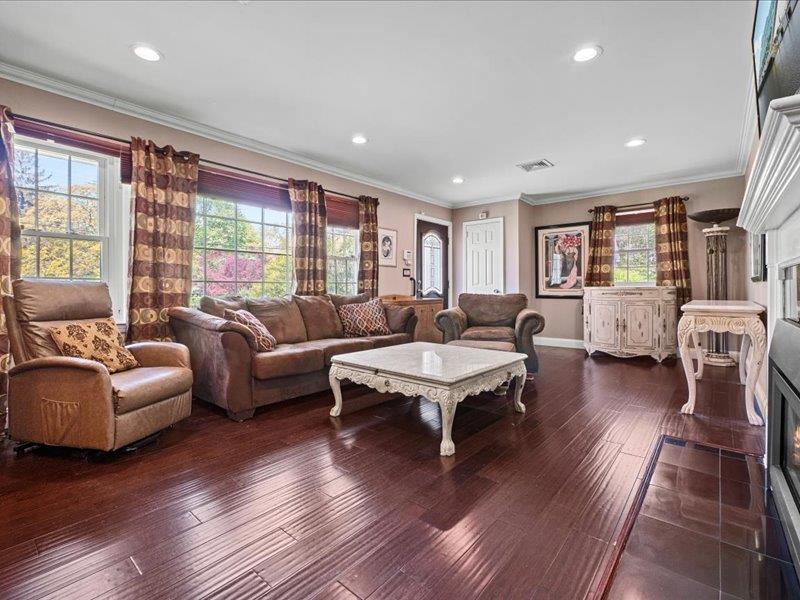 76 S Airmont Road, Suffern, New York image 18