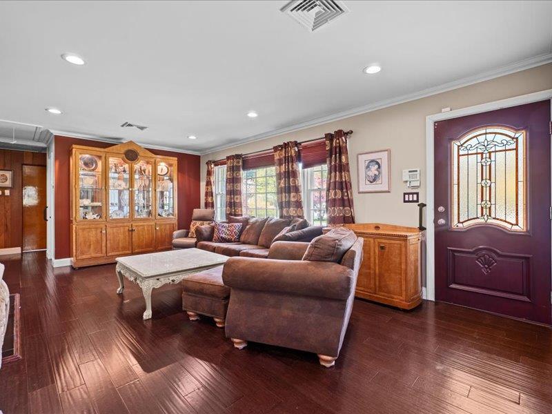 76 S Airmont Road, Suffern, New York image 16