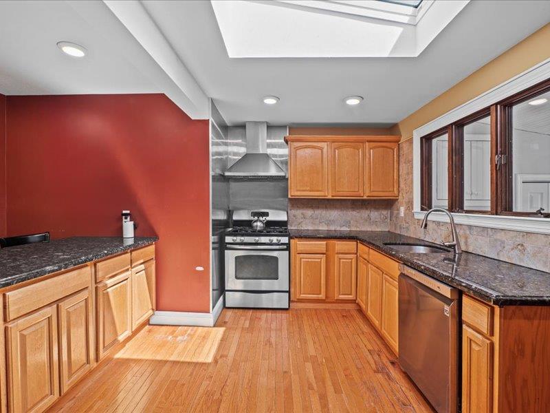 76 S Airmont Road, Suffern, New York image 10