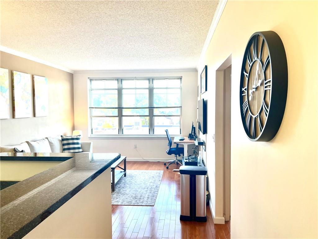300 Mamaroneck 416