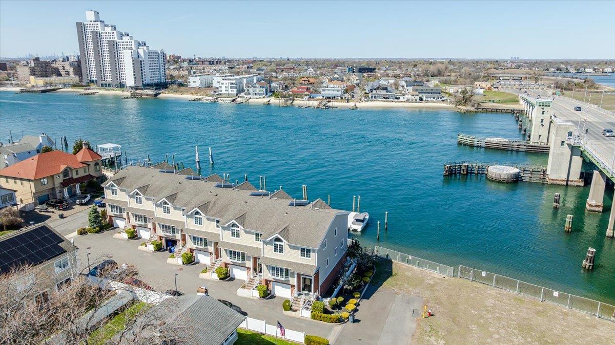 Atlantic Beach, New York 11509, United States, 3 Bedrooms Bedrooms, ,5 BathroomsBathrooms,Residential,Active,156995