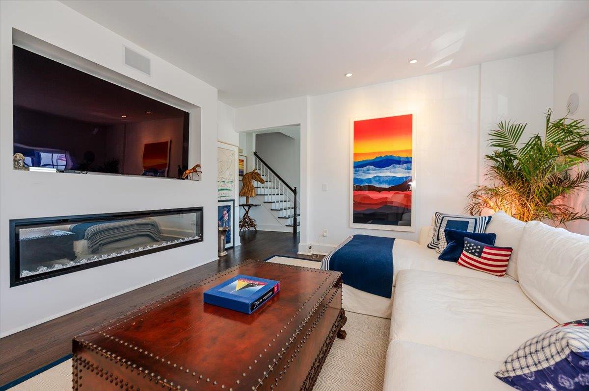 Atlantic Beach, New York 11509, United States, 3 Bedrooms Bedrooms, ,5 BathroomsBathrooms,Residential,Active,156995