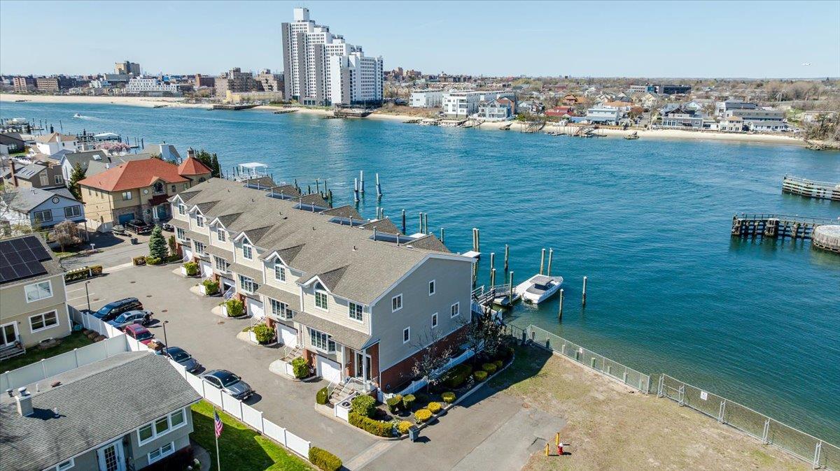 Atlantic Beach, New York 11509, United States, 3 Bedrooms Bedrooms, ,5 BathroomsBathrooms,Residential,Active,156995