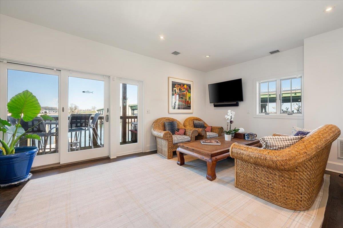 Atlantic Beach, New York 11509, United States, 3 Bedrooms Bedrooms, ,5 BathroomsBathrooms,Residential,Active,156995