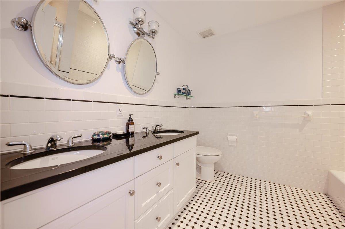 Atlantic Beach, New York 11509, United States, 3 Bedrooms Bedrooms, ,5 BathroomsBathrooms,Residential,Active,156995