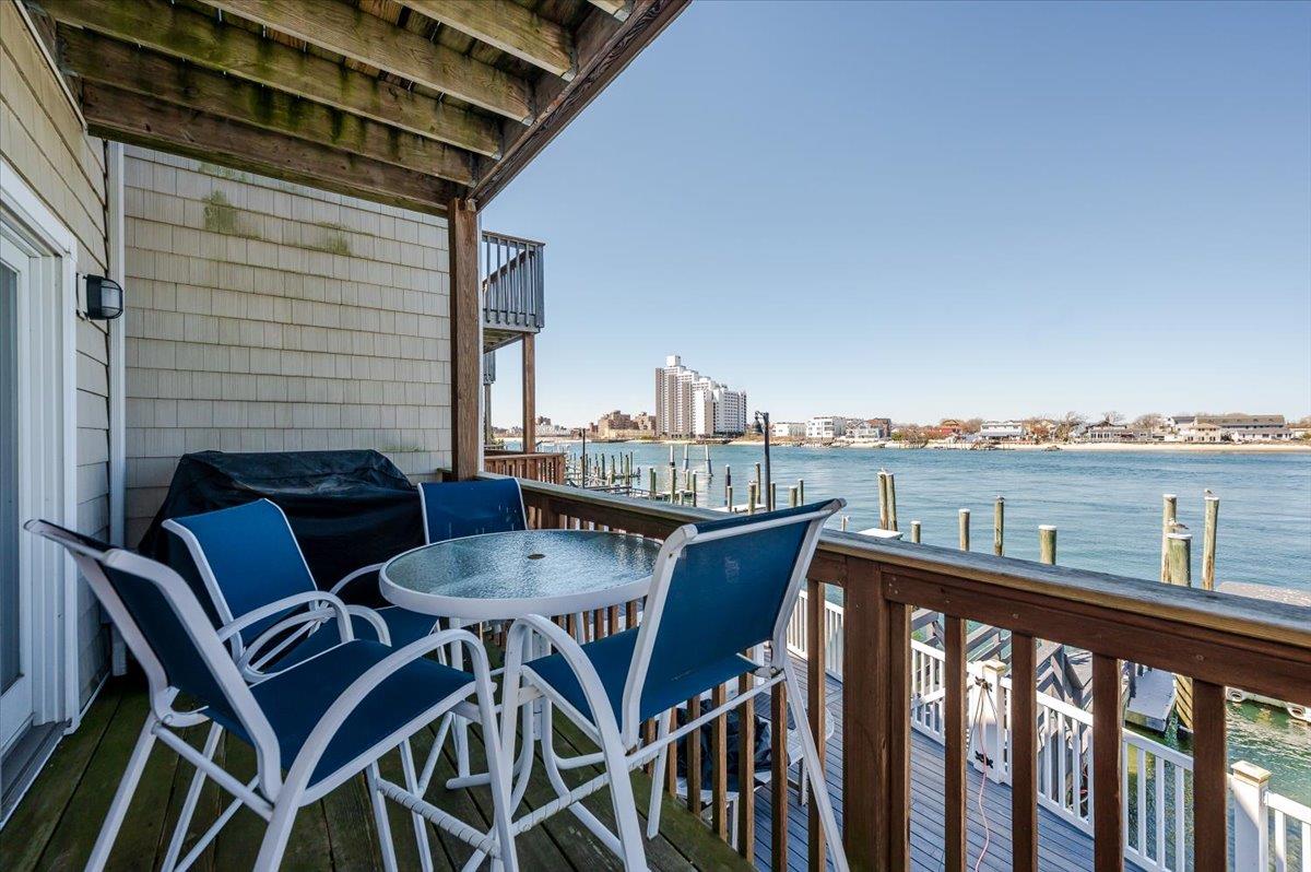 Atlantic Beach, New York 11509, United States, 3 Bedrooms Bedrooms, ,5 BathroomsBathrooms,Residential,Active,156995