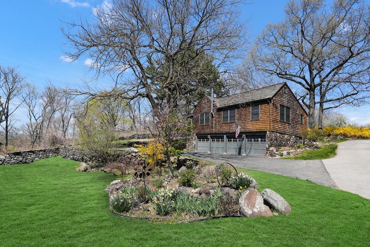 226 W Mount Airy Road, Croton-on-Hudson, Florida image 1