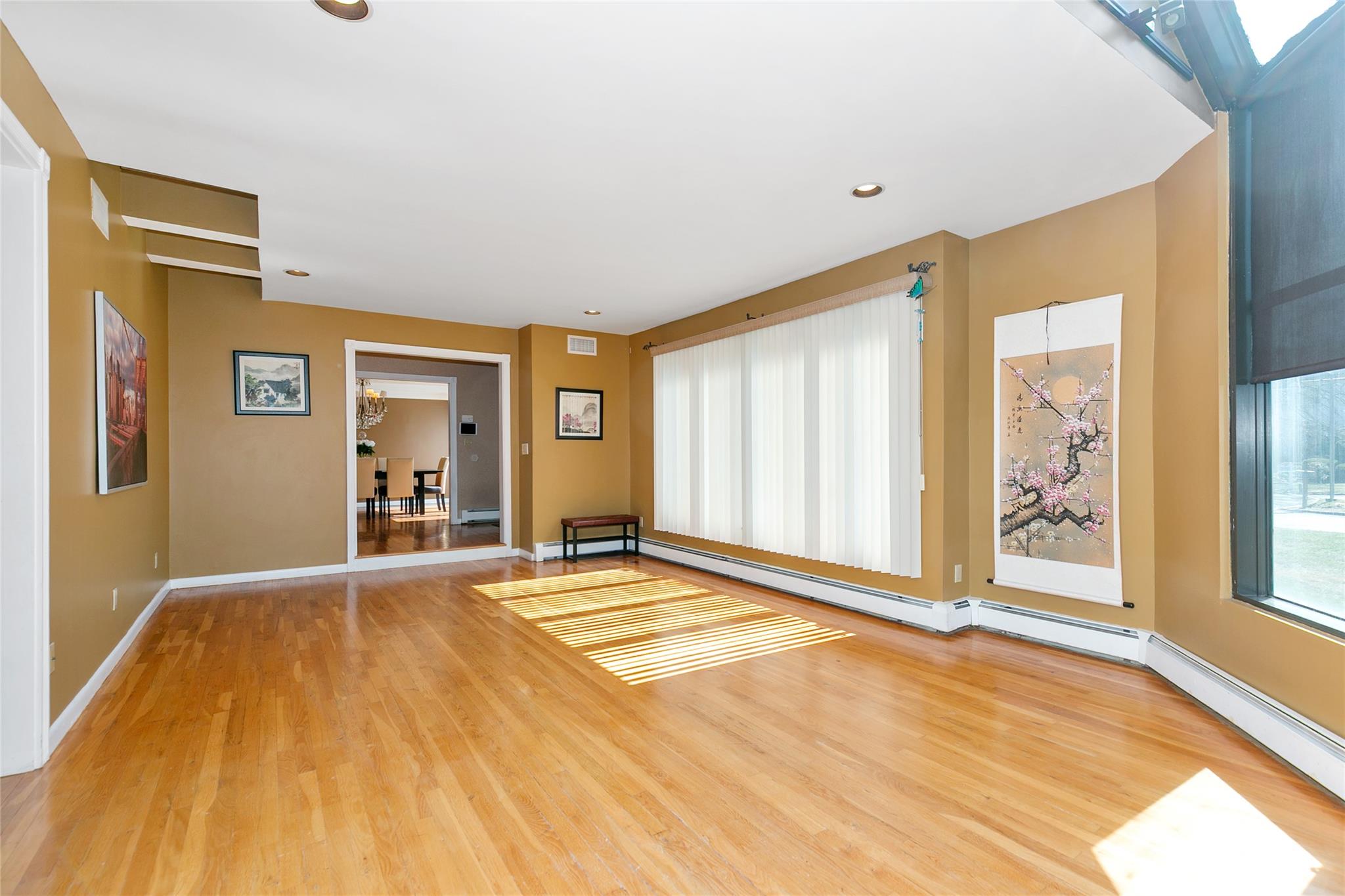 600 Oak Ridge Lane, Albertson, New York image 10