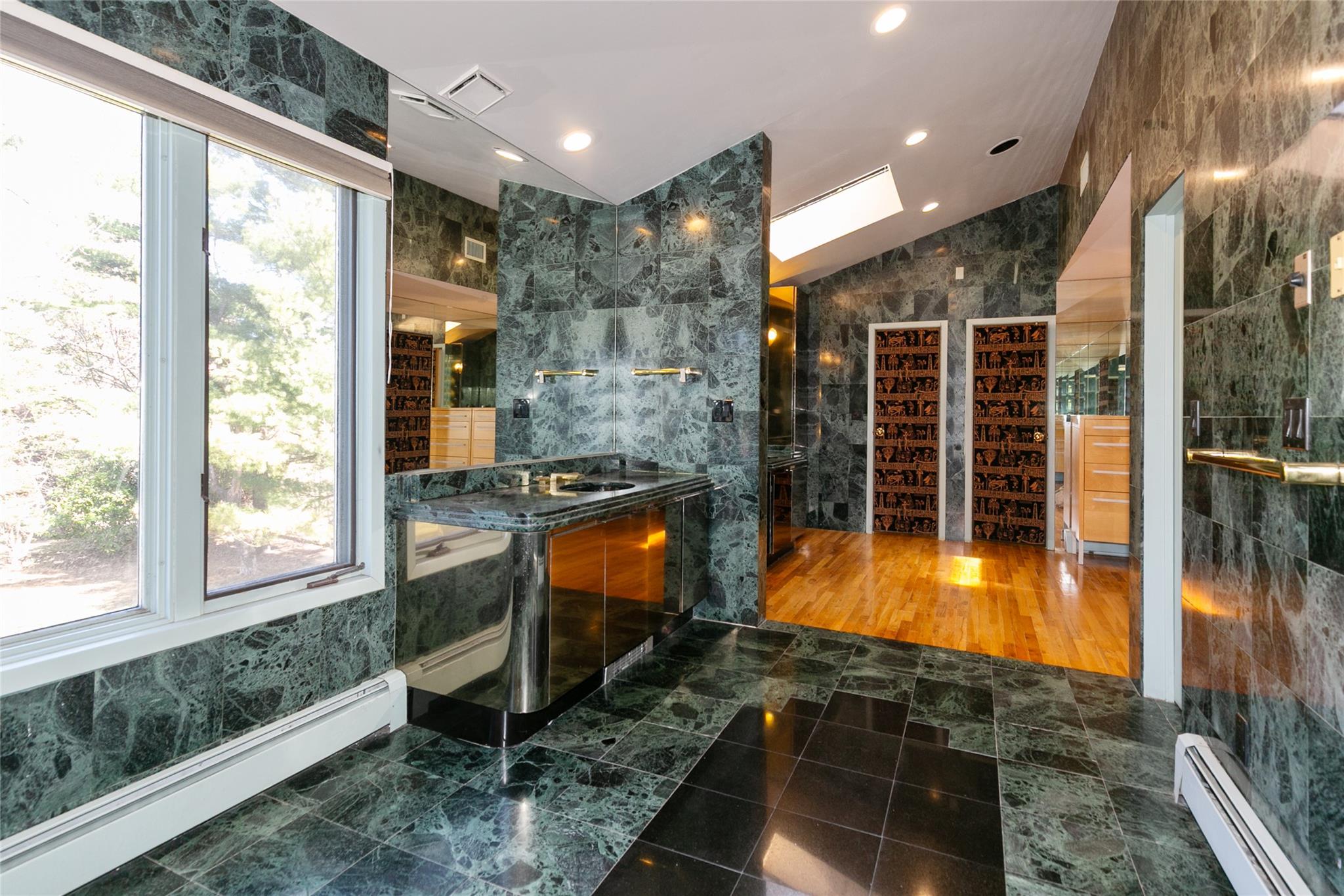 600 Oak Ridge Lane, Albertson, New York image 24