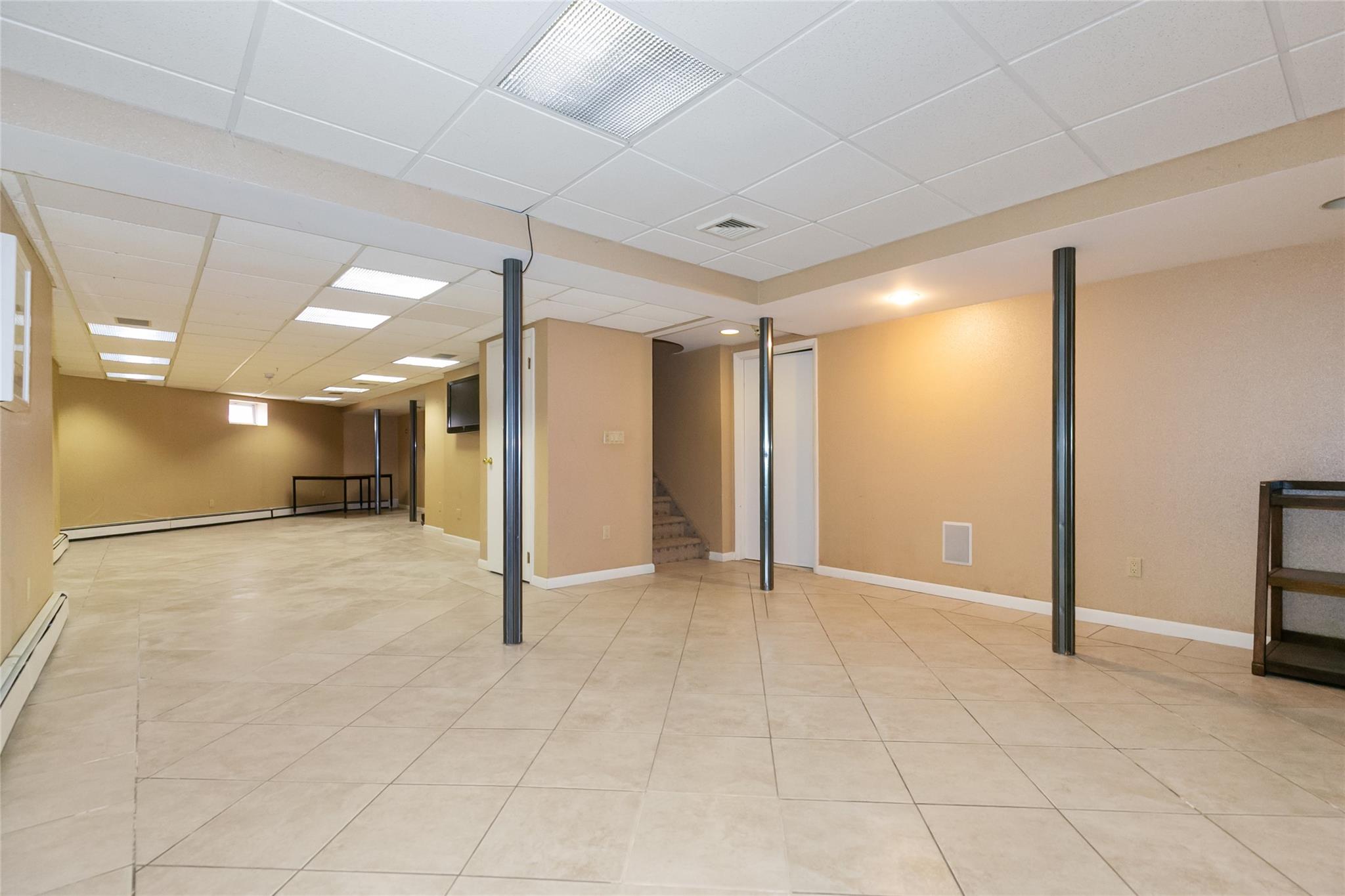 600 Oak Ridge Lane, Albertson, New York image 28