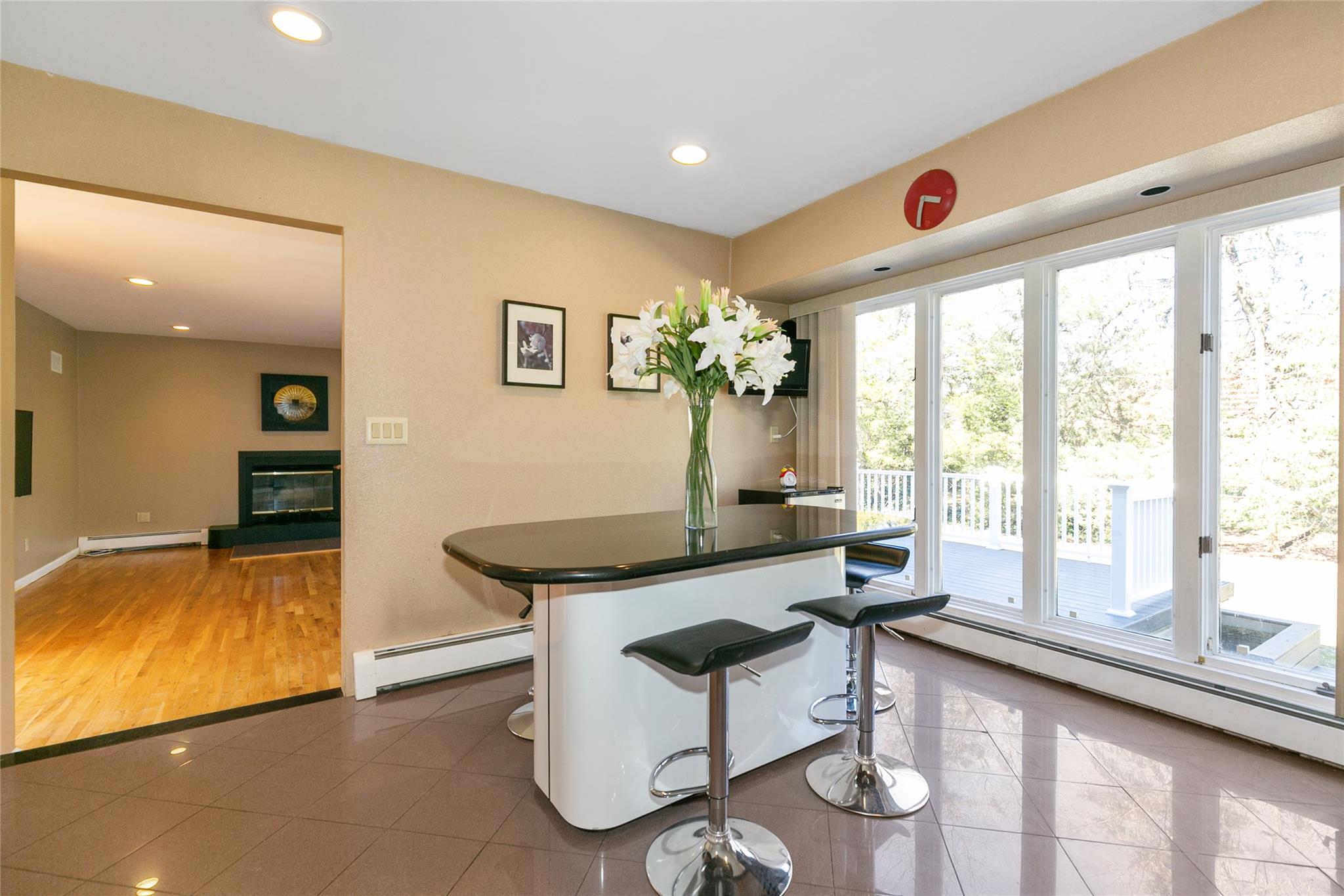 600 Oak Ridge Lane, Albertson, New York image 13