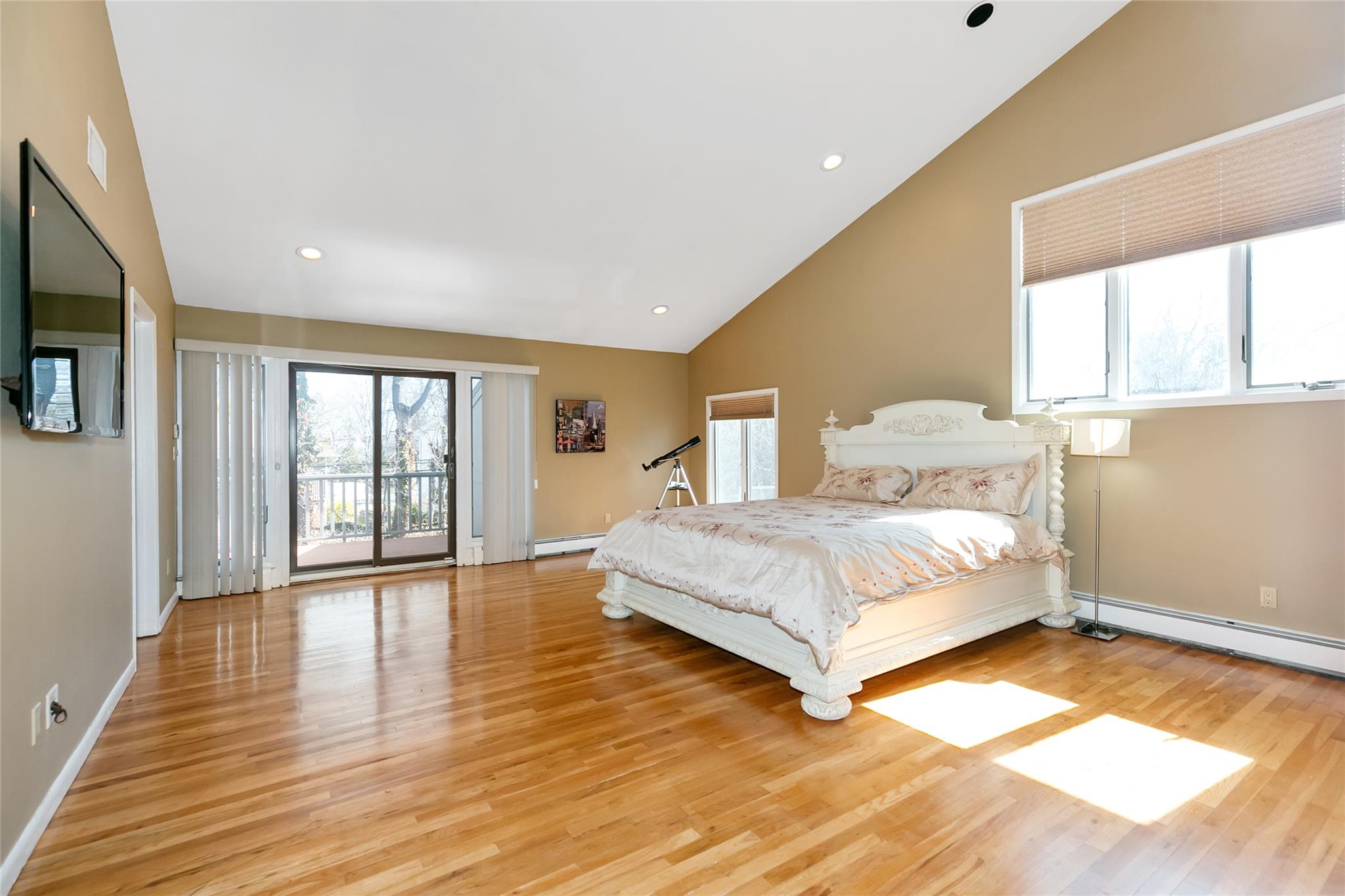 600 Oak Ridge Lane, Albertson, New York image 22