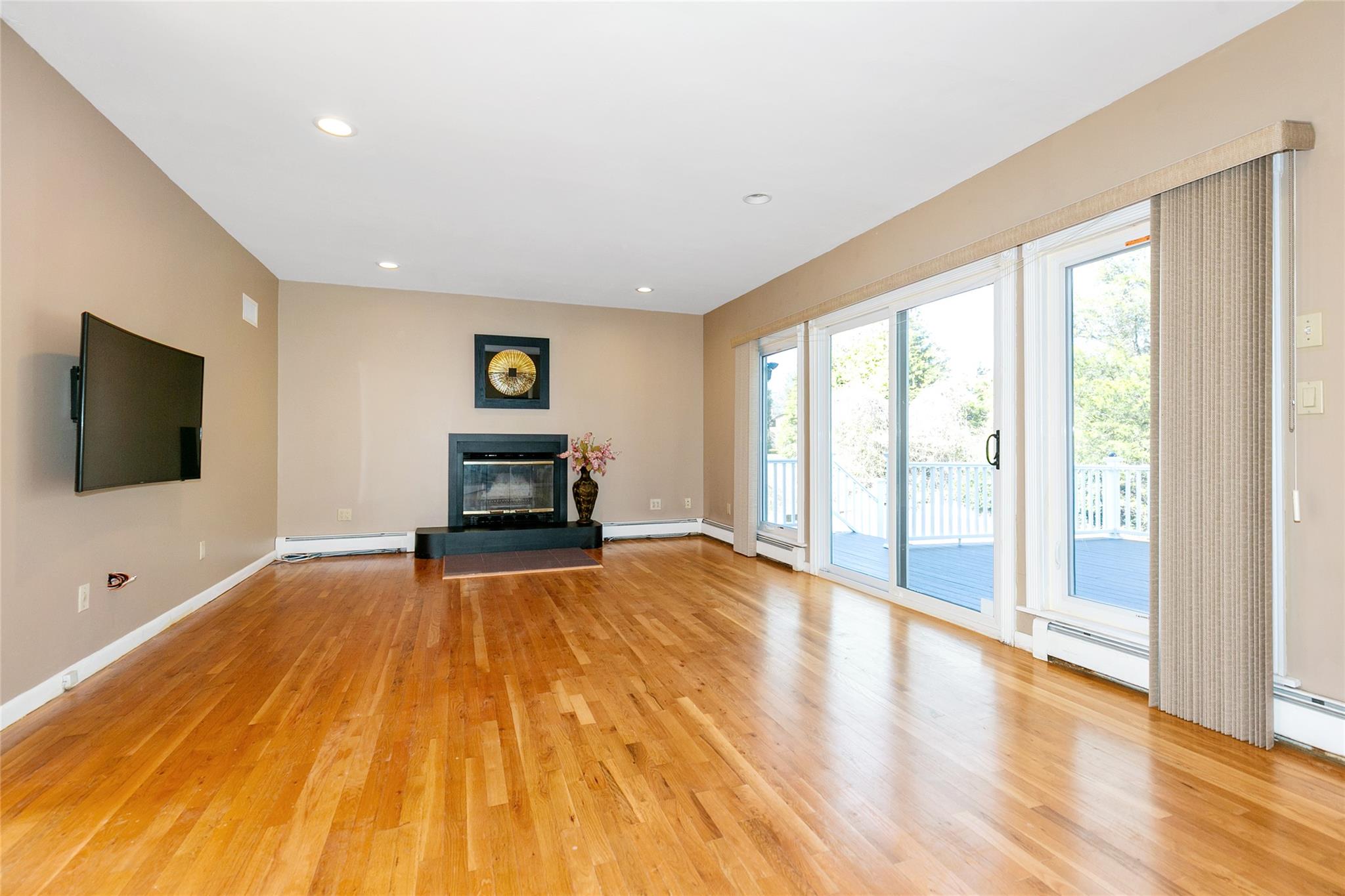600 Oak Ridge Lane, Albertson, New York image 15