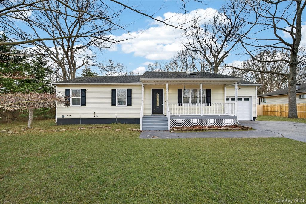 Photo of 45 Oak Avenue, Shirley, NY 11967 (MLS # 980355)