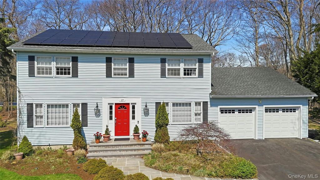 Photo of 17 Quaker Hill Road, Stony Brook, NY 11790 (MLS # 983993)