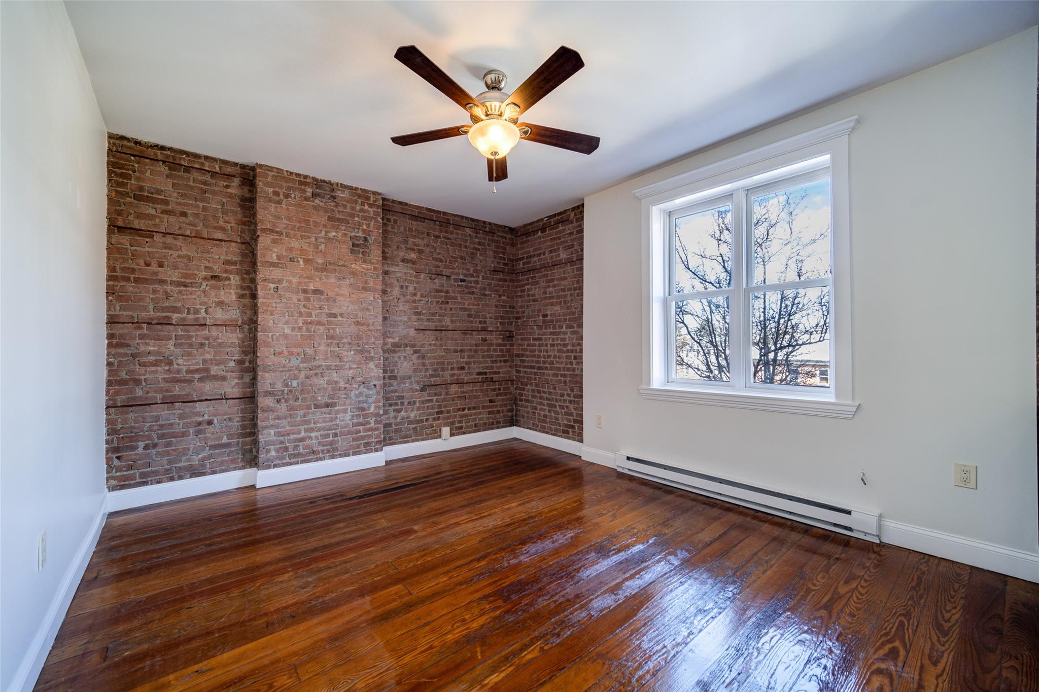 Beacon, New York 12508, United States, 1 Bedroom Bedrooms, ,1 BathroomBathrooms,Residential,Active,127707