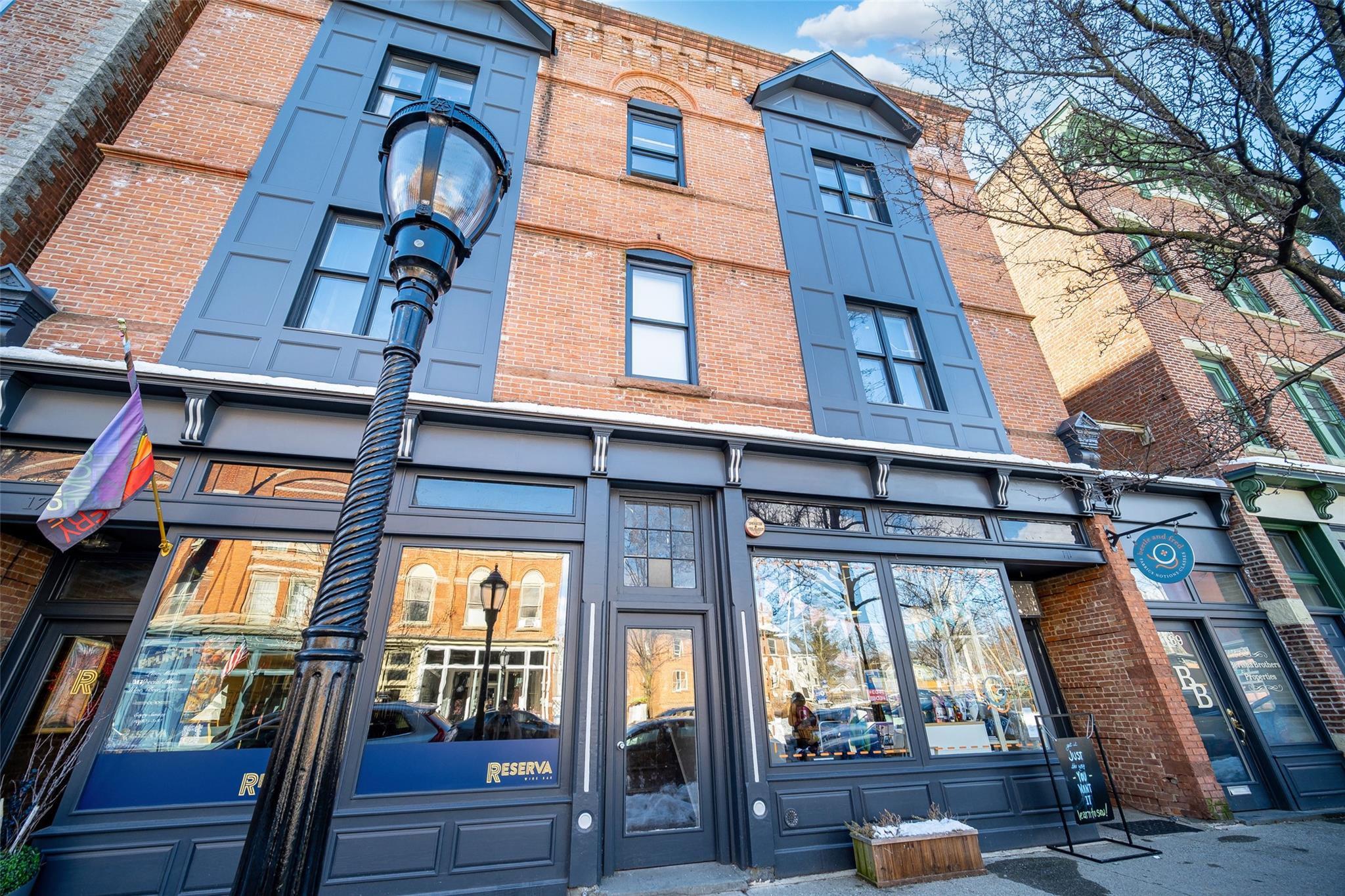 Main St 5A, Beacon, New York - 1 Bedrooms  
1 Bathrooms  
5 Rooms - 
