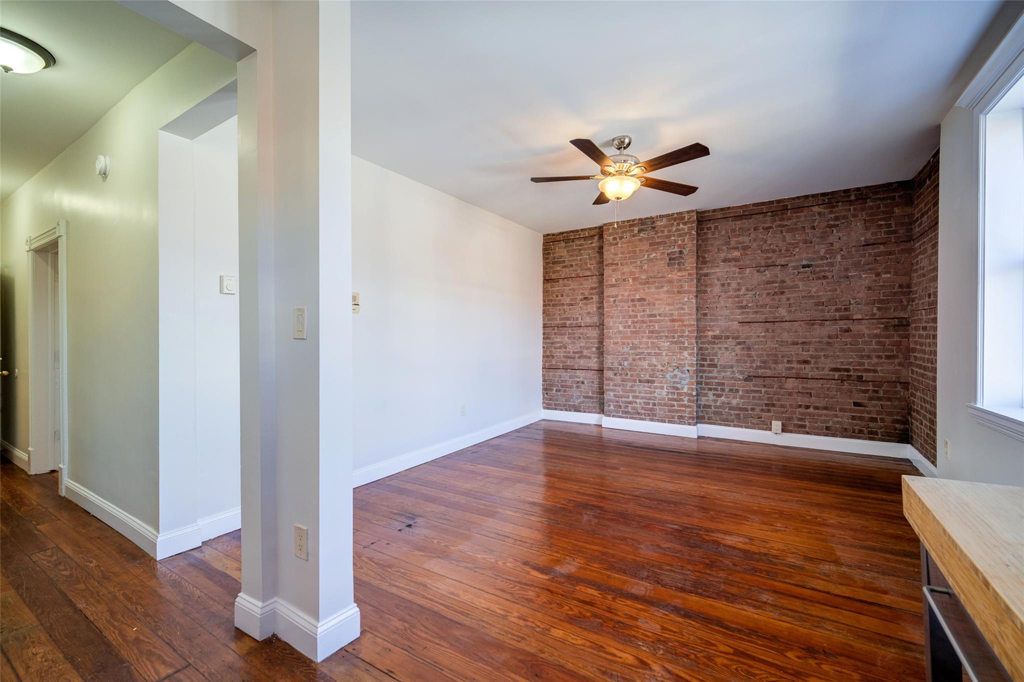 Beacon, New York 12508, United States, 1 Bedroom Bedrooms, ,1 BathroomBathrooms,Residential,Active,127707