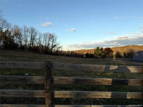 16 Almond Tree Lane Warwick NY 10990