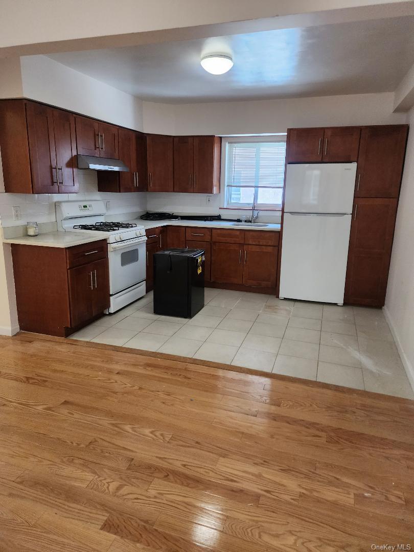 211-52 46 Rd