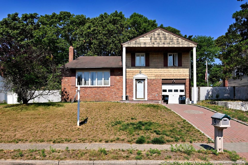 Photo of 36 E Willow Street, Selden, NY 11784 (MLS # 1051058)