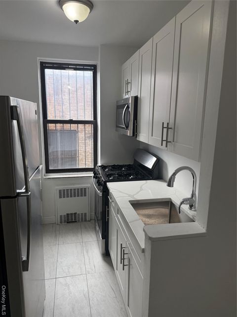 Photo of 103-25 68th Avenue #4F, Forest Hills, NY 11375 (MLS # 958208)