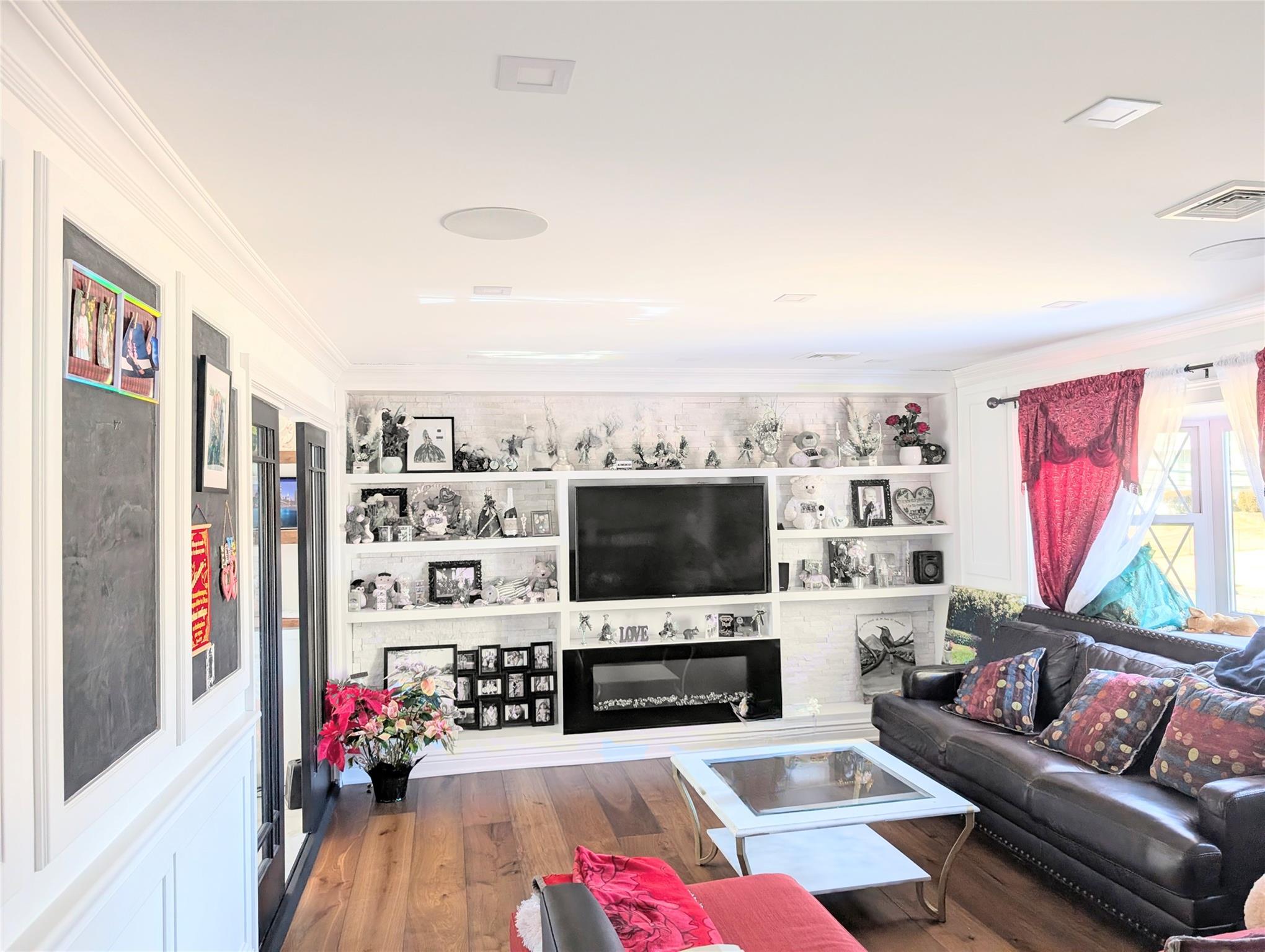 178 Studley Street, Brentwood, New York image 11