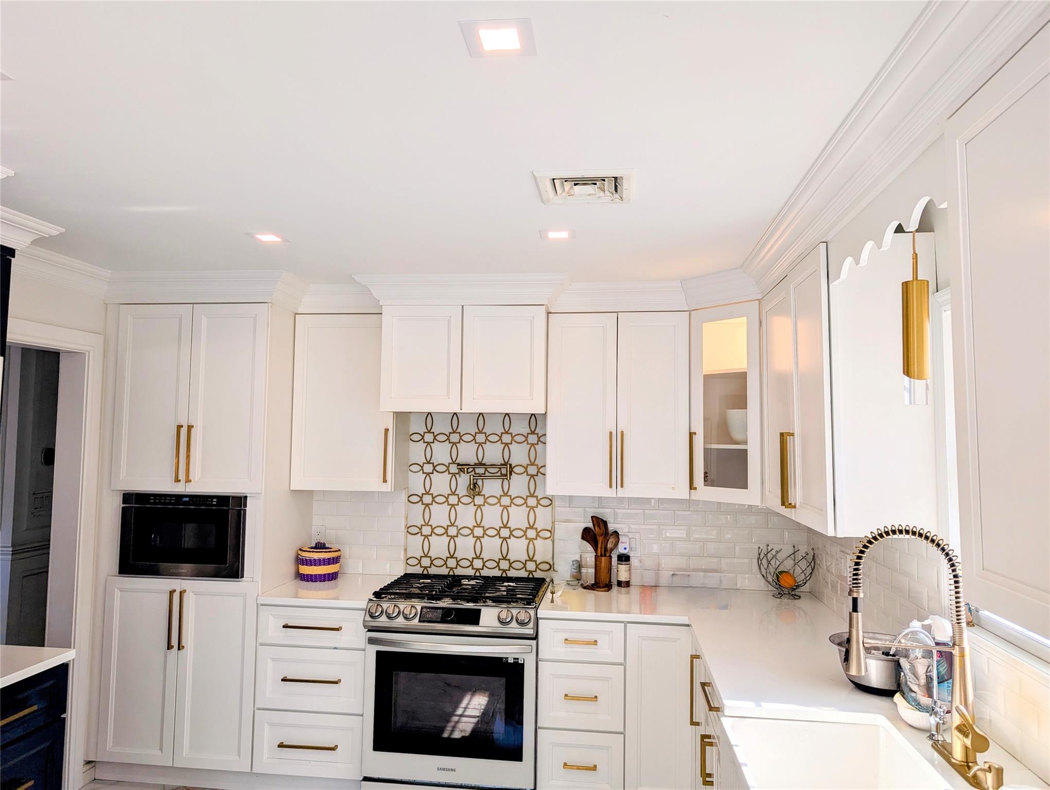 178 Studley Street, Brentwood, New York image 12