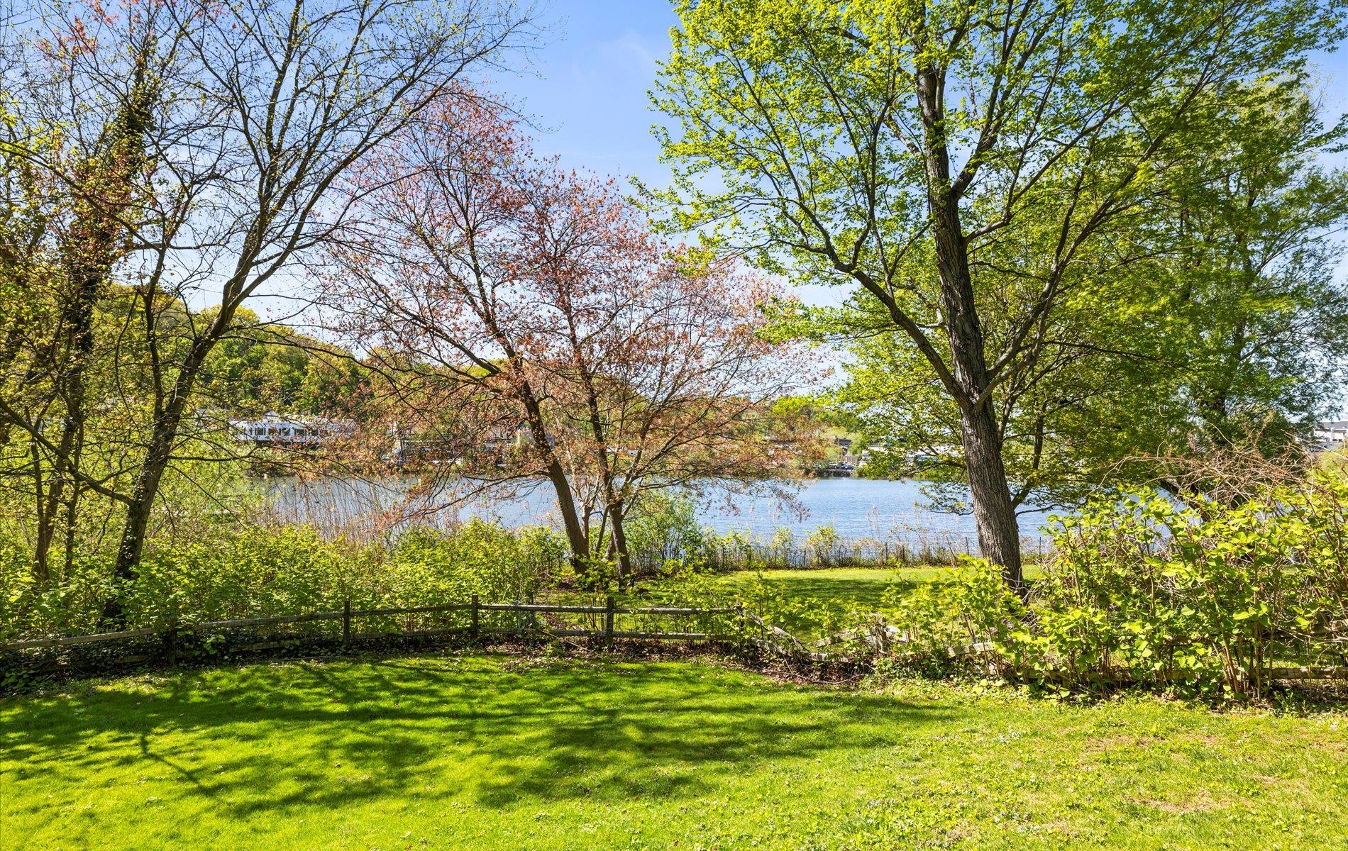 80 E Broadway, Roslyn, New York image 32