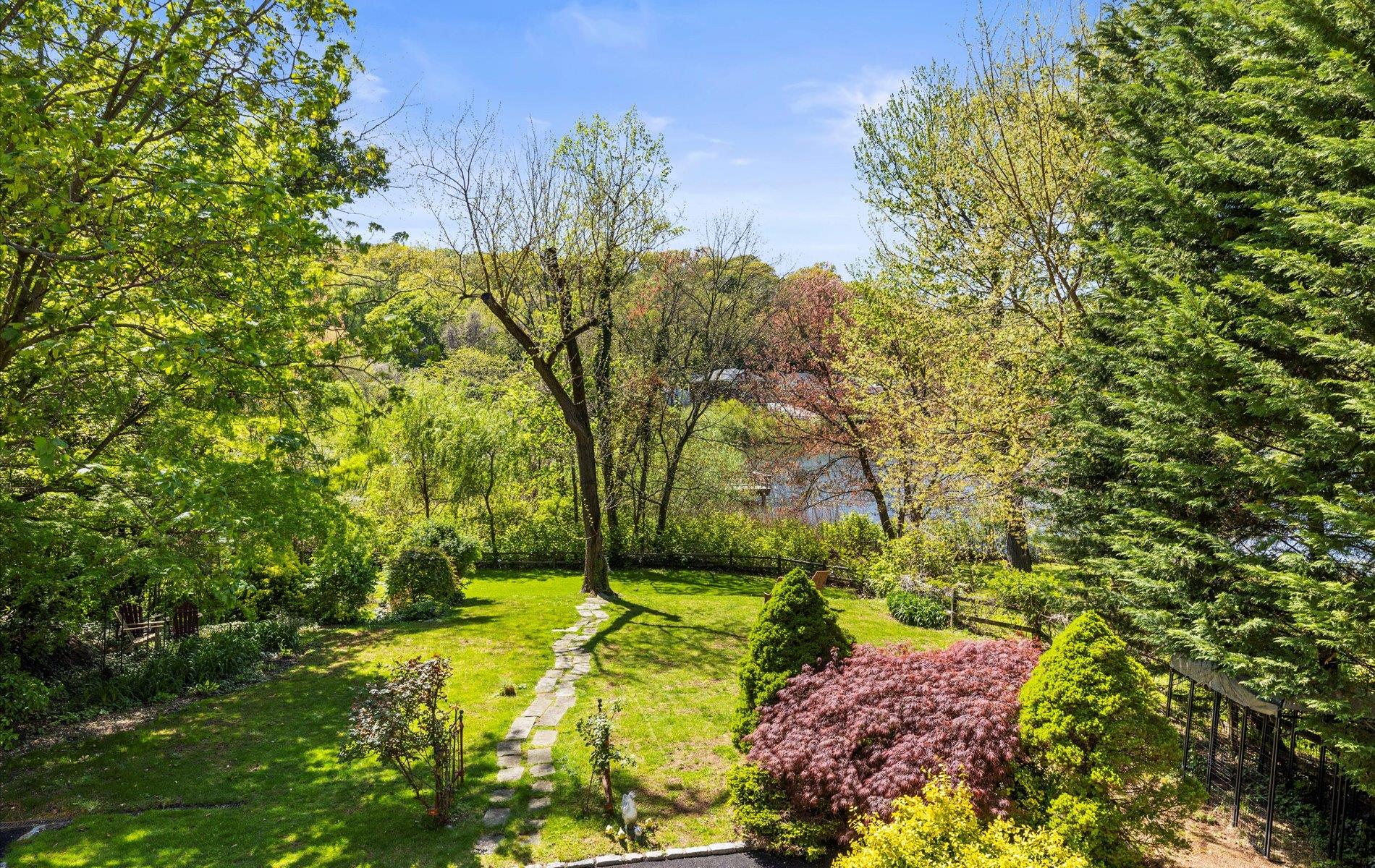 80 E Broadway, Roslyn, New York image 30