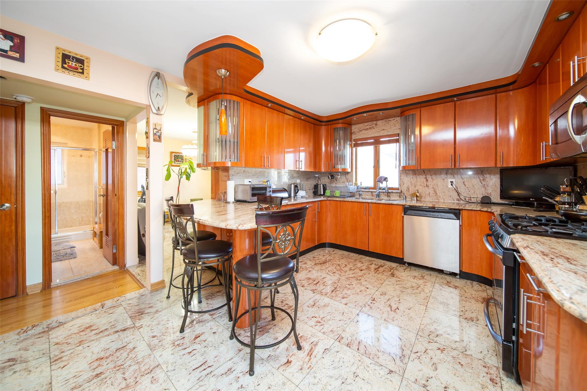 183-19 69 Avenue, Fresh Meadows, New York image 11