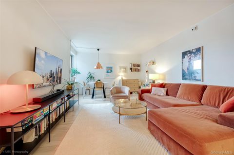 39-30 52nd Street 3B Woodside NY 11377