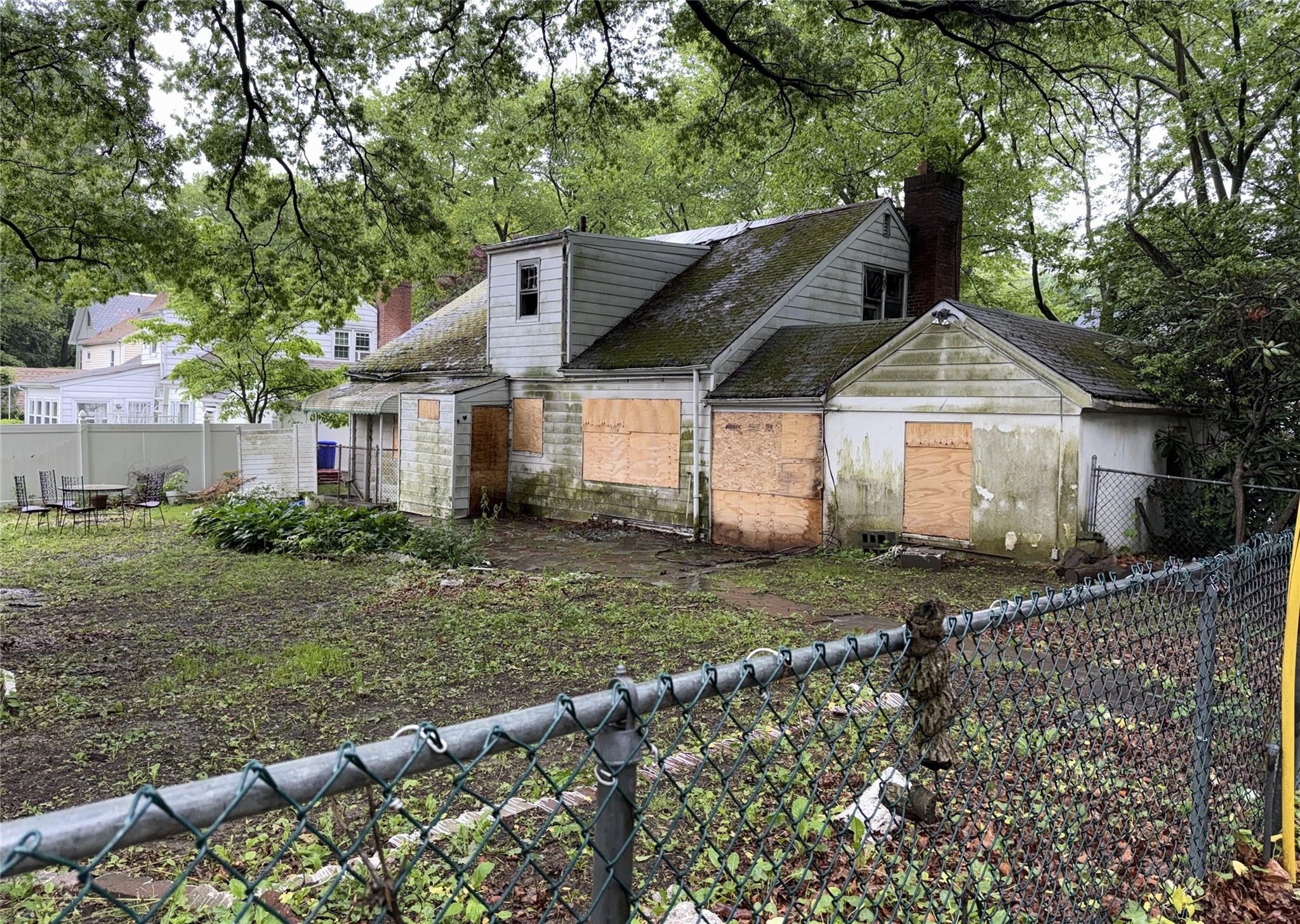 64 Marion Avenue, Mount Vernon, New York image 2
