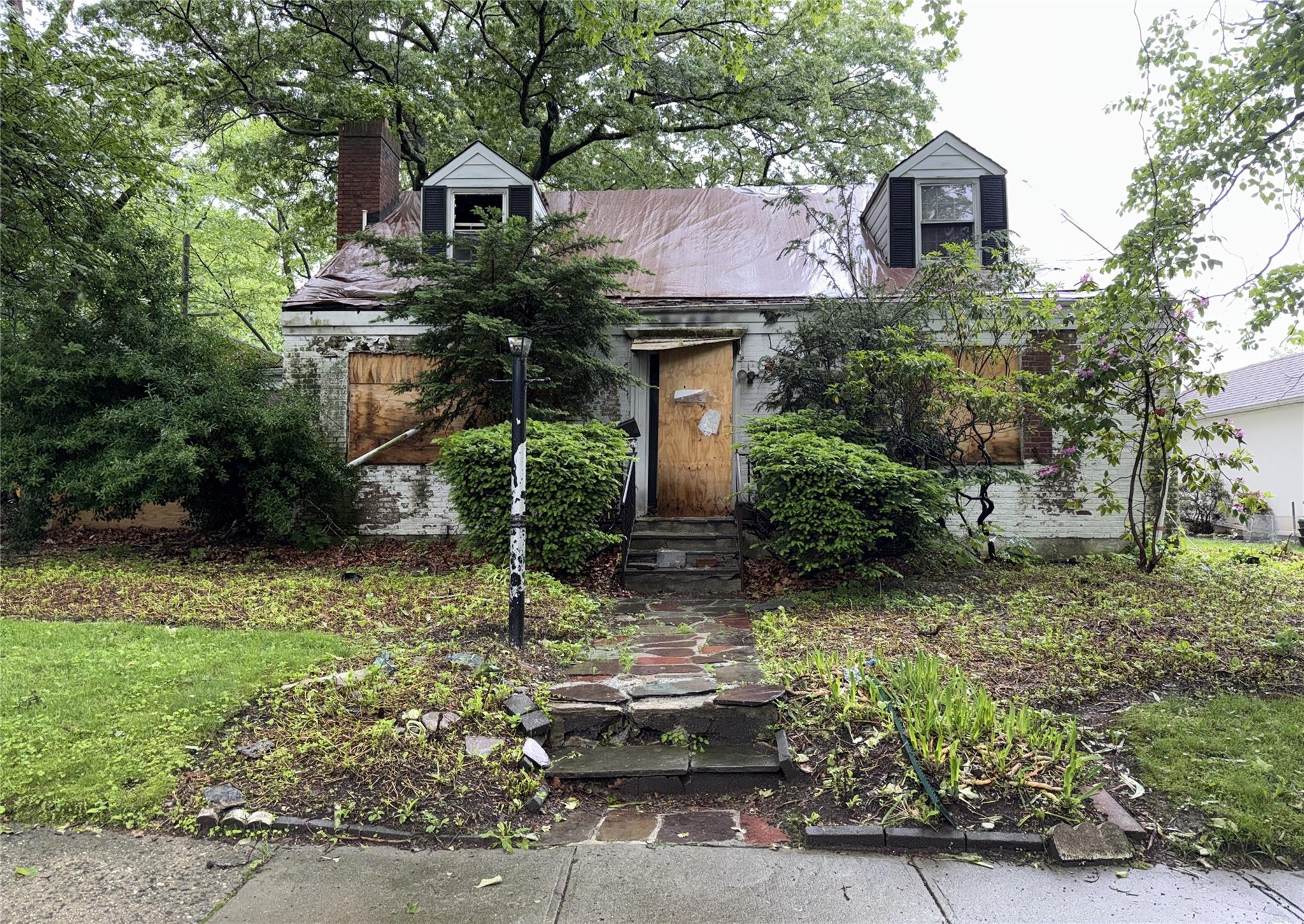64 Marion Avenue, Mount Vernon, New York image 1