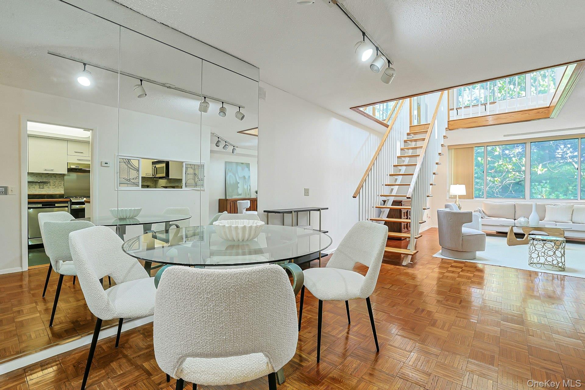 1270 North Avenue 5L 6L