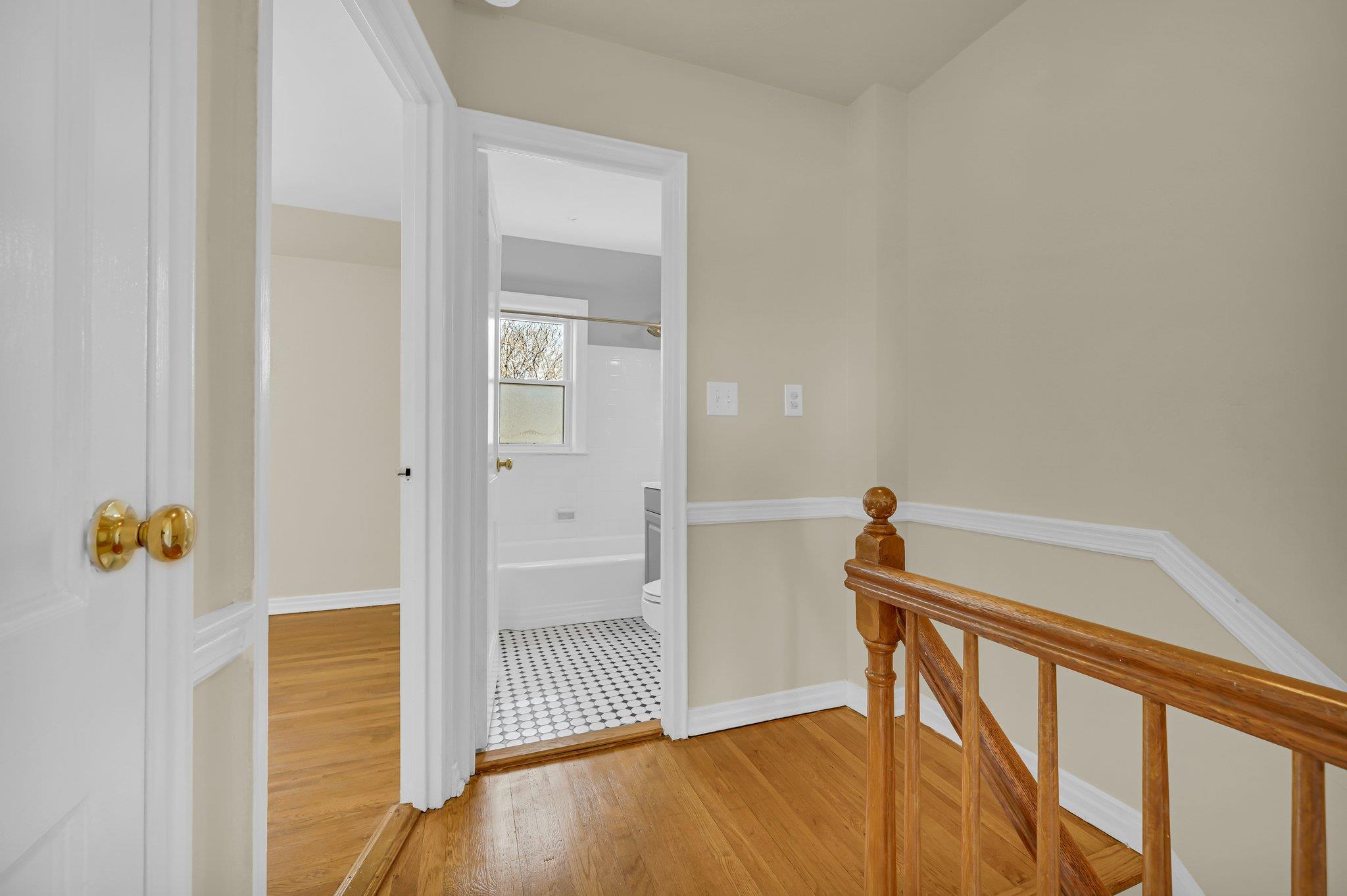 10 Elkan Road, Larchmont, New York image 12