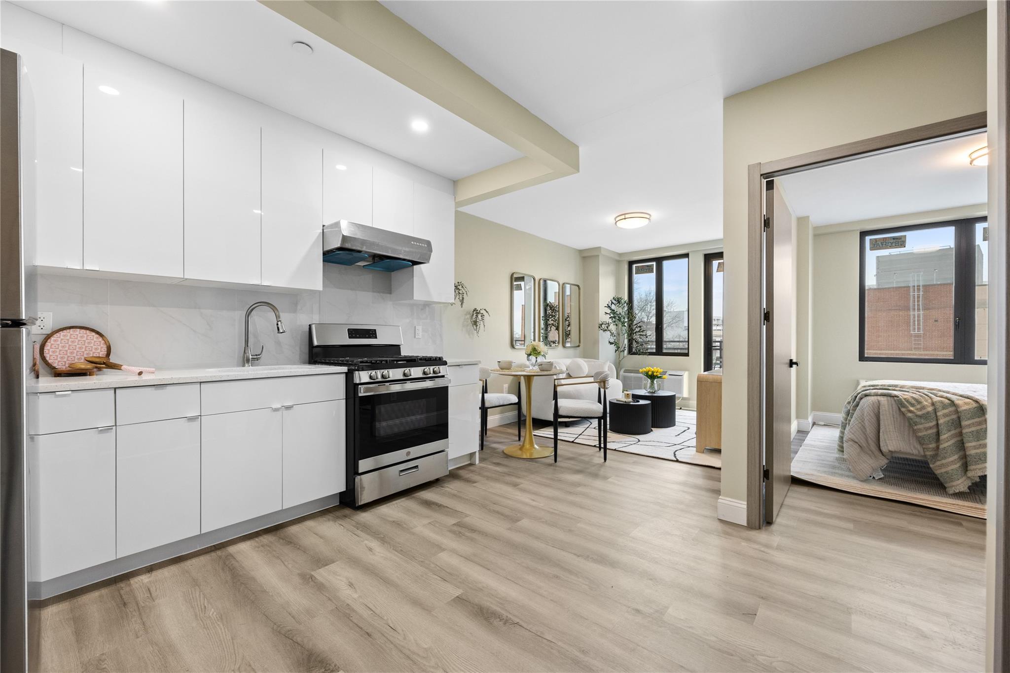163-07 72nd Ave #4H, Fresh Meadows, New York image 3