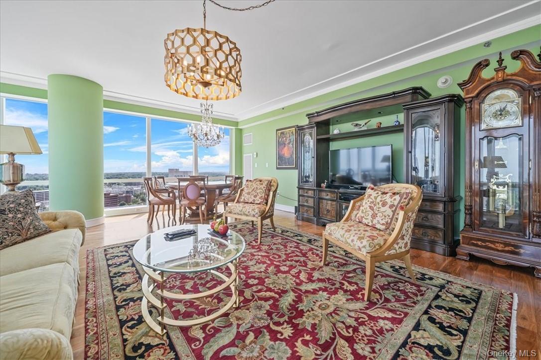 5 Renaissance Square 28G